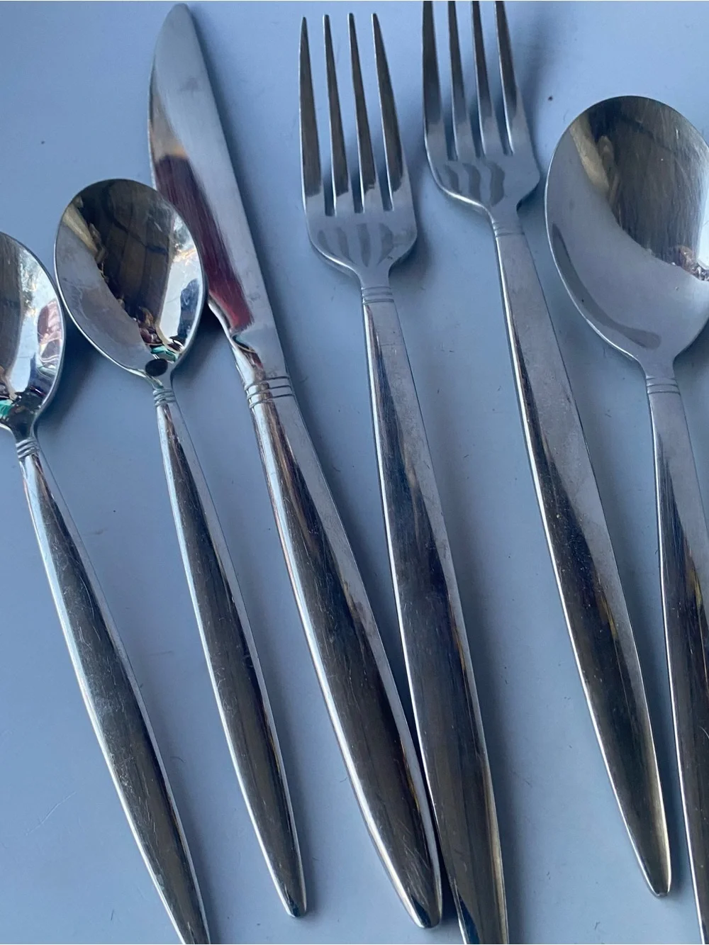Source Unknown Silver Stainless Flatware Set - Forks & Spoons Knife
